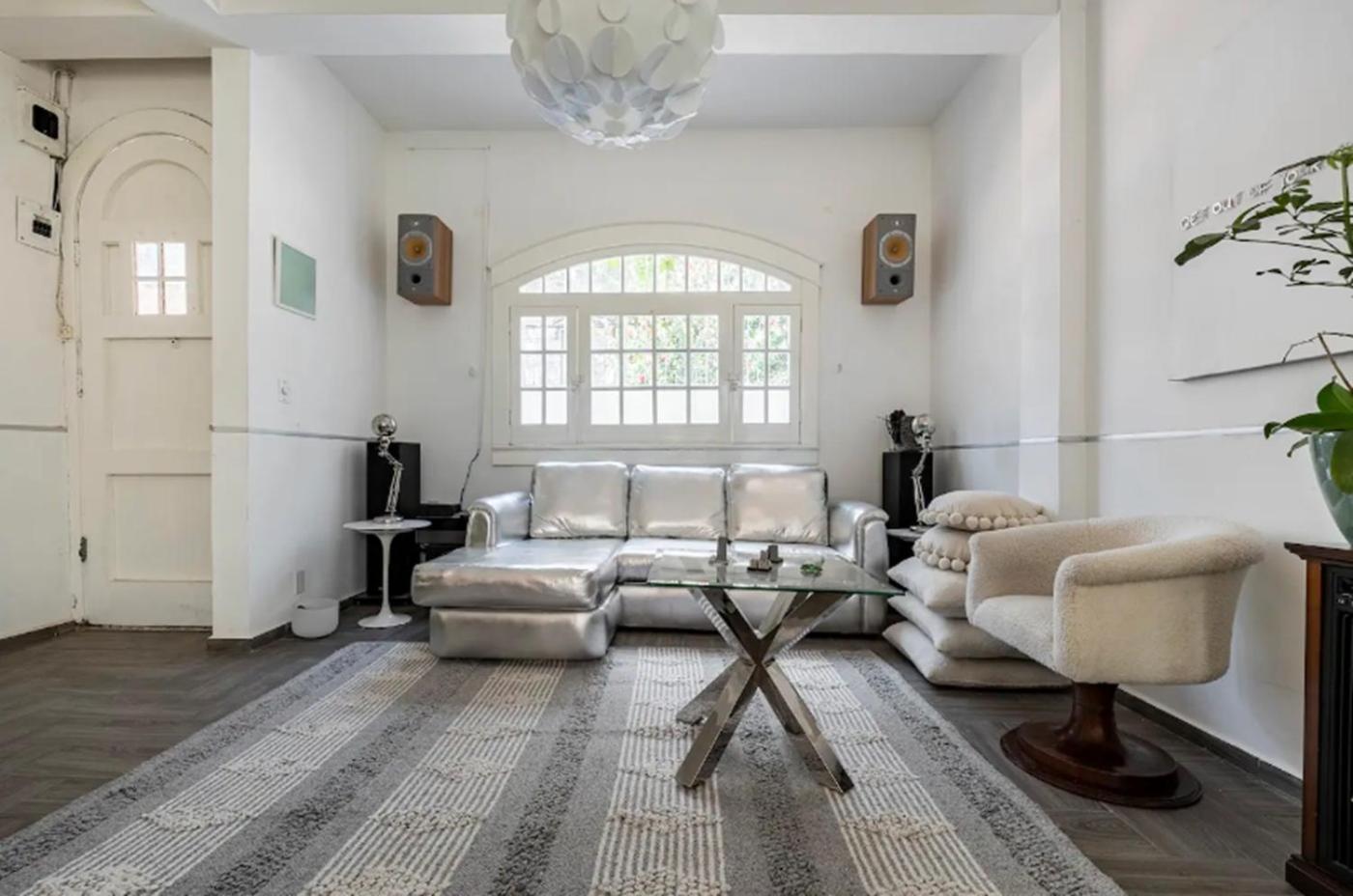 With Garden 2br In Incredible Location *
