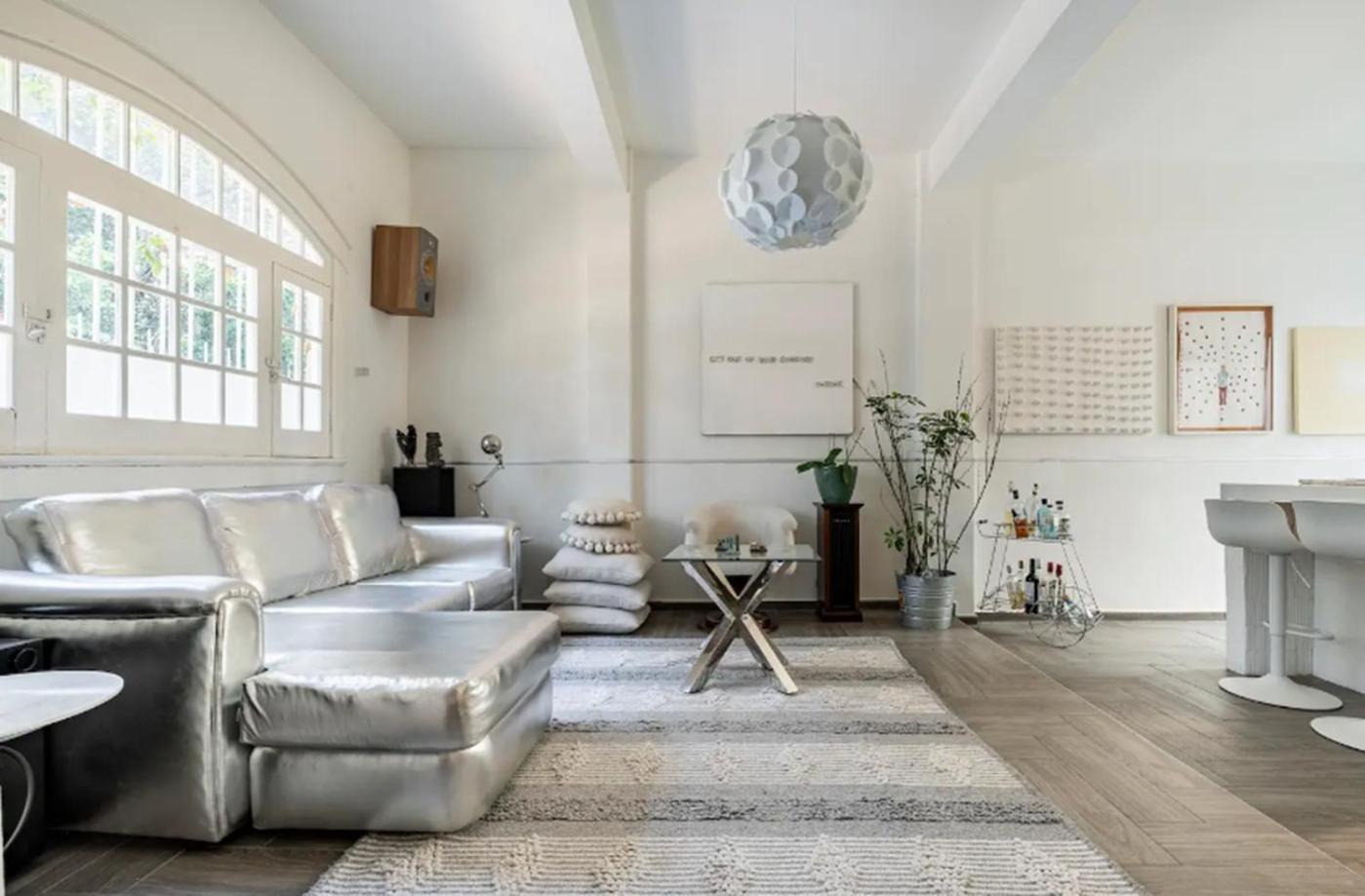 With Garden 2br In Incredible Location *